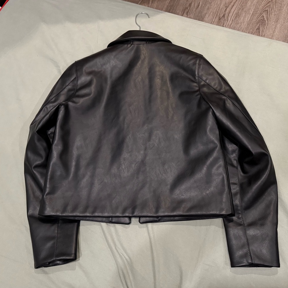 Coated short faux leather jacket, new tag, basic, high quality - Picture 3 of 7
